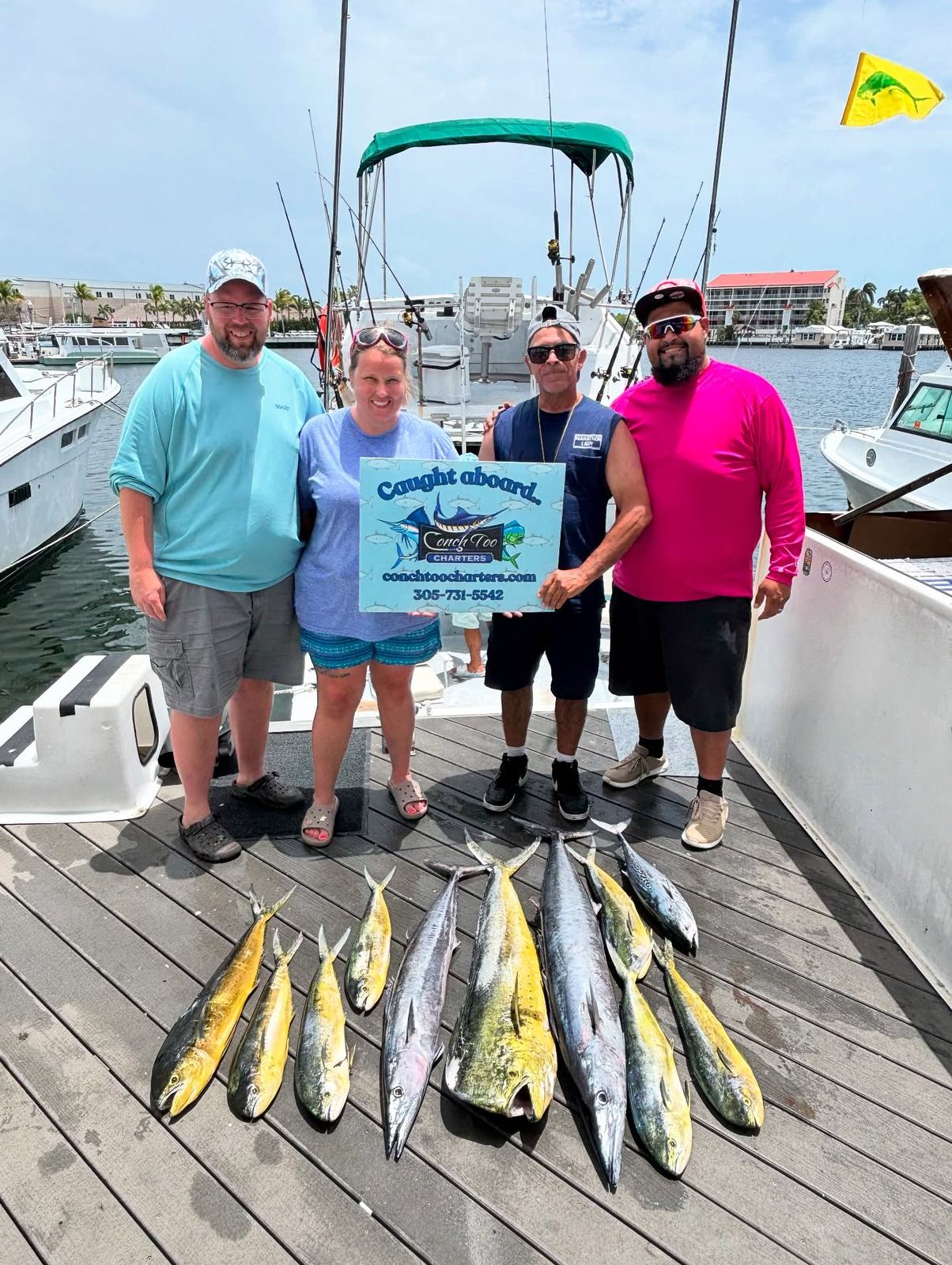 Group with mahi-mahi haul